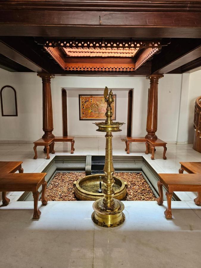 Dream Palace Alappuzha ภายนอก รูปภาพ