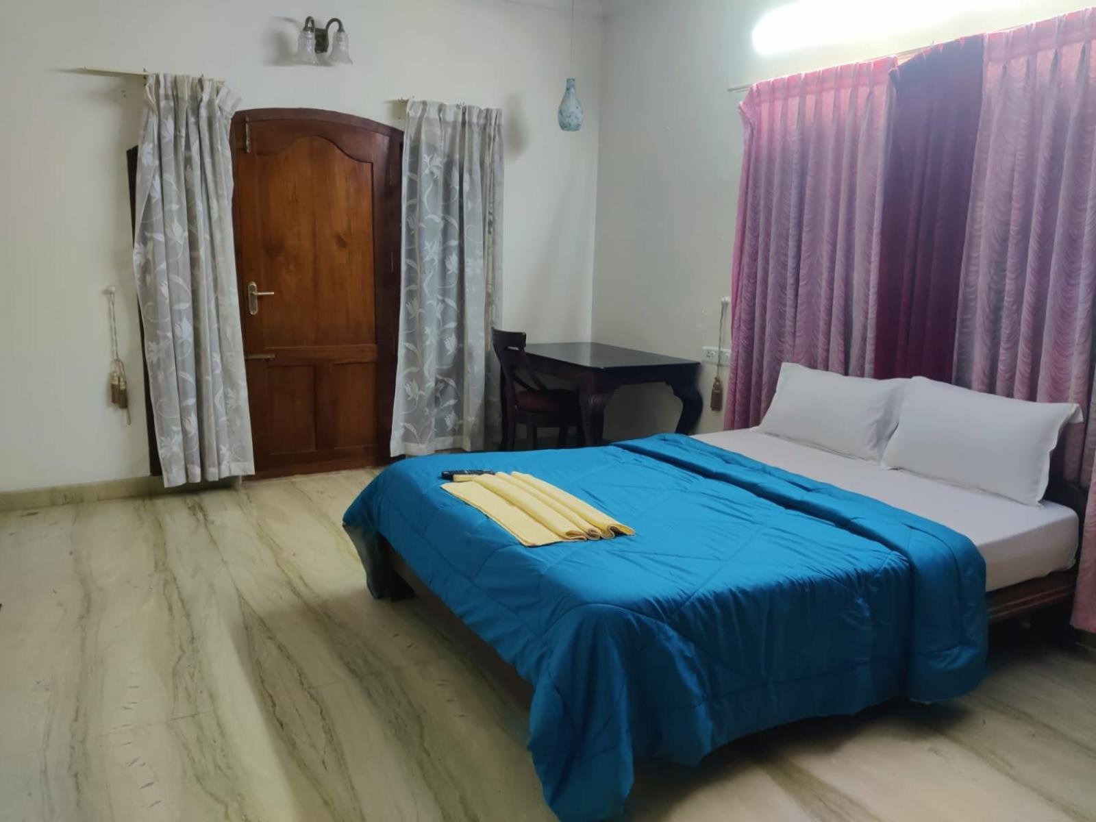 Dream Palace Alappuzha ภายนอก รูปภาพ