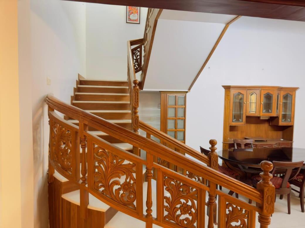 Dream Palace Alappuzha ภายนอก รูปภาพ